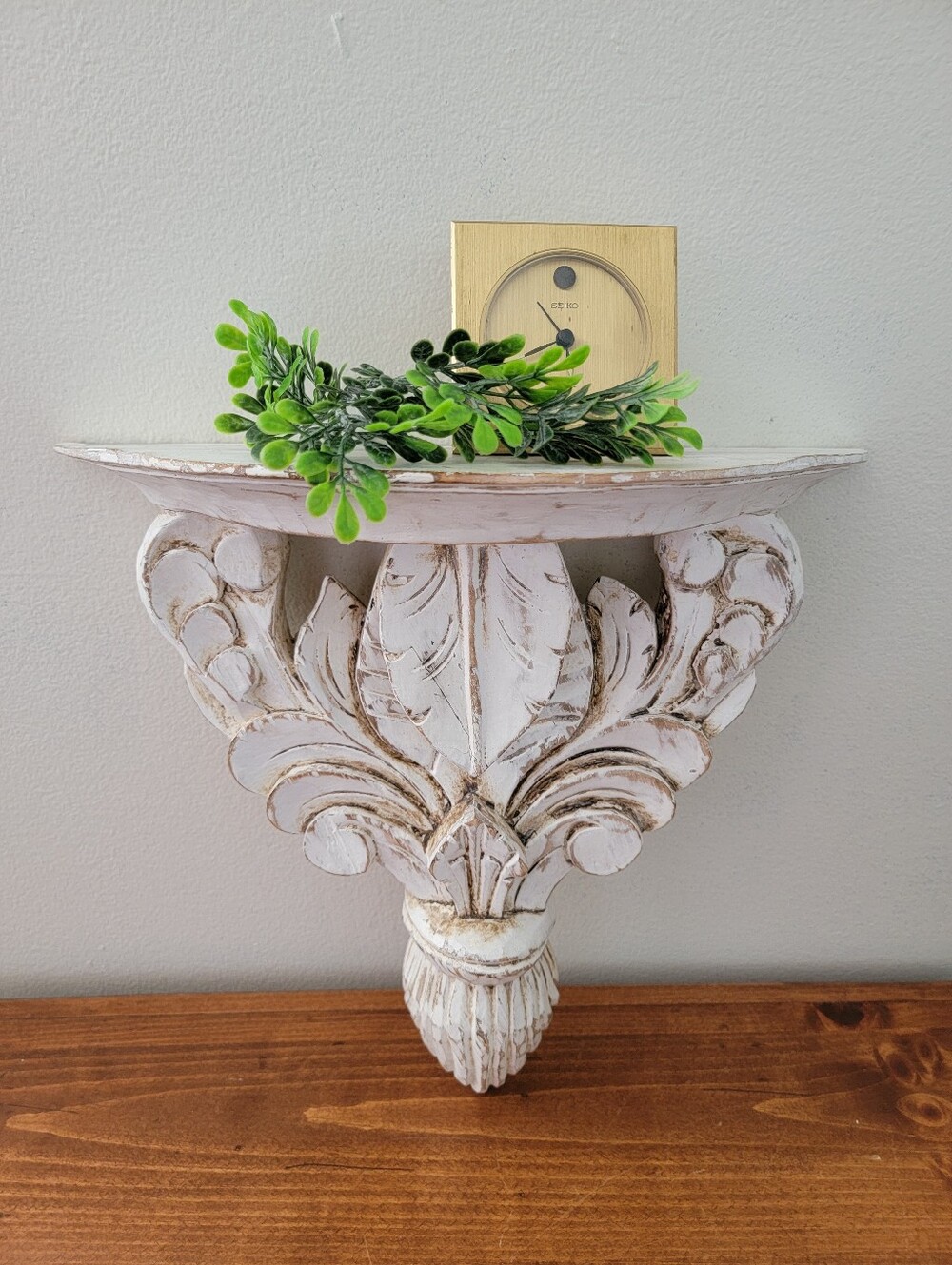 Vintage Carved Wood Distressed Chippy White Bracket Shelf Corbel Scrolling Leaf - Picture 12 of 13
